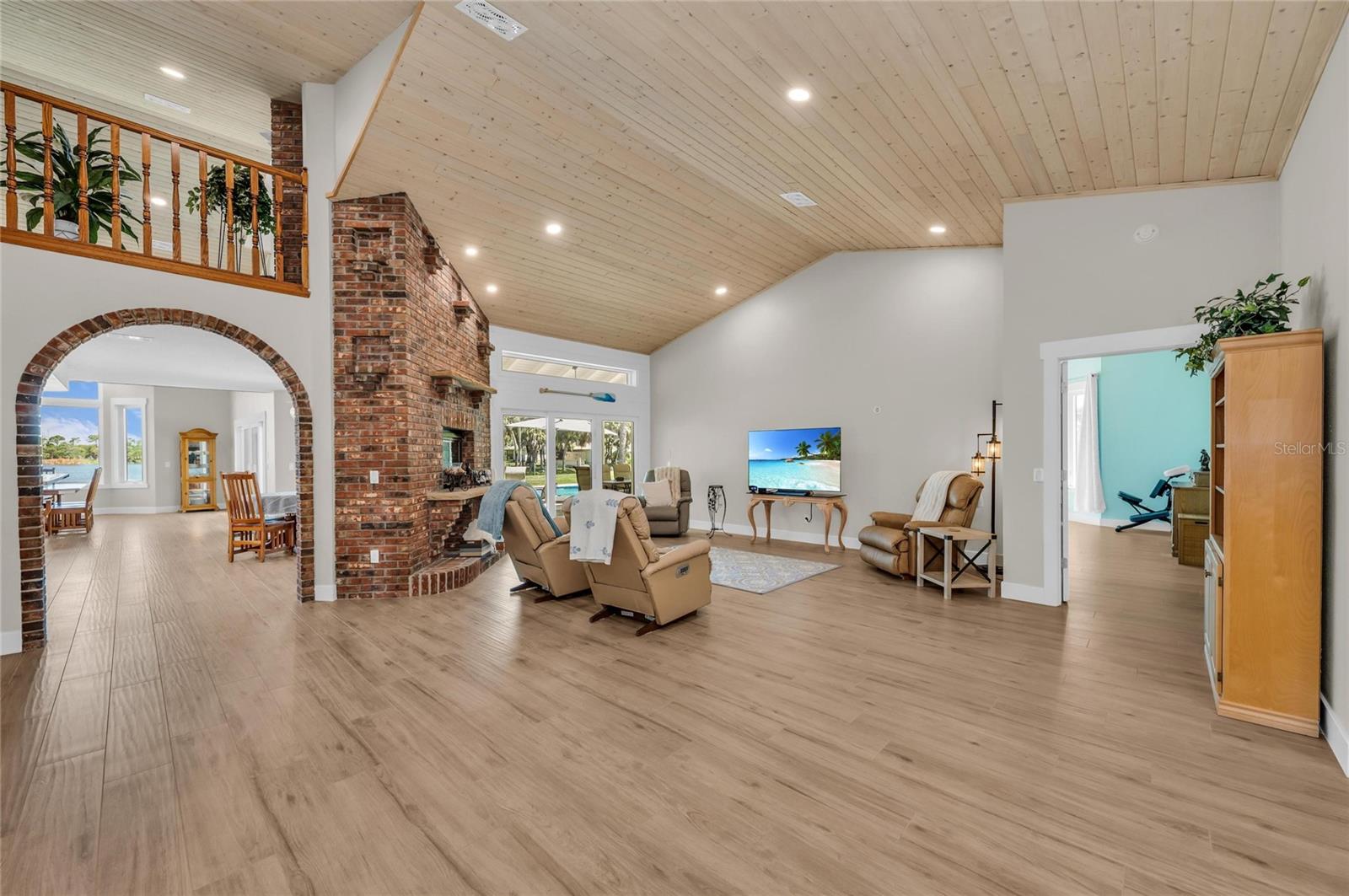 ENGLEWOOD FARM ACRES - Residential