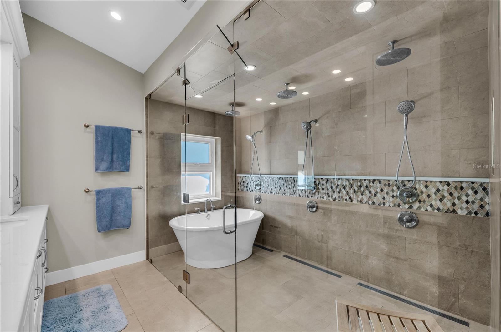 ENGLEWOOD FARM ACRES - Residential