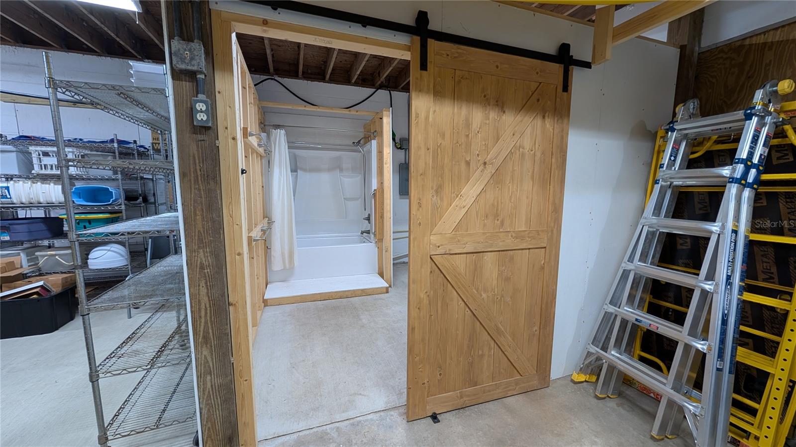 ENGLEWOOD FARM ACRES - Residential