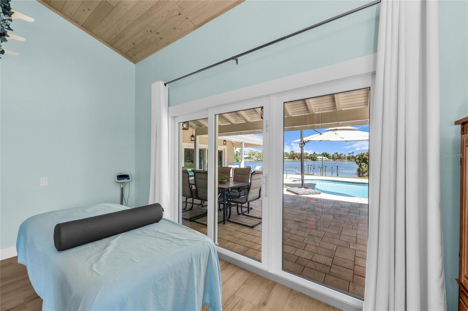 ENGLEWOOD FARM ACRES - Residential