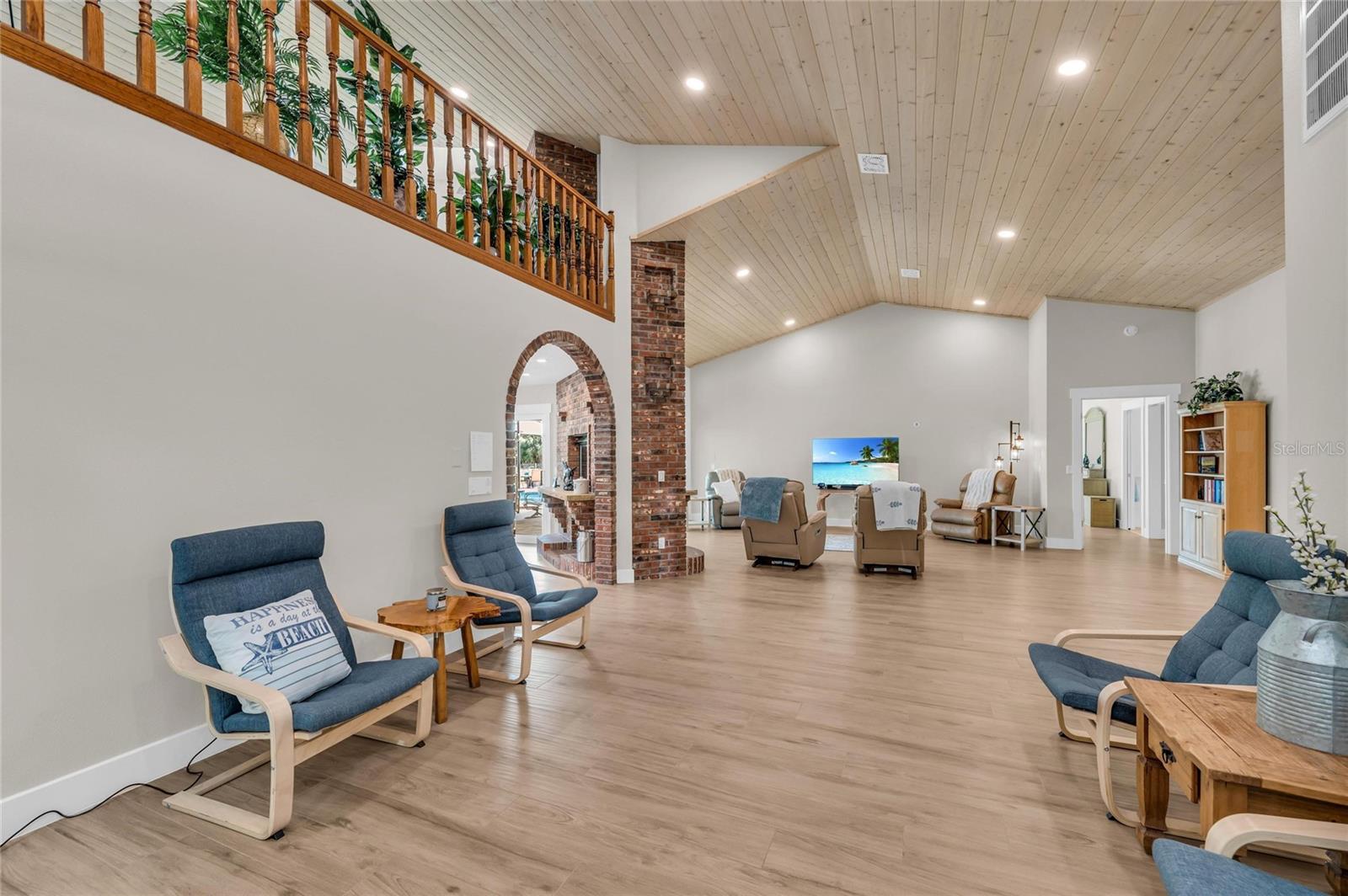 ENGLEWOOD FARM ACRES - Residential