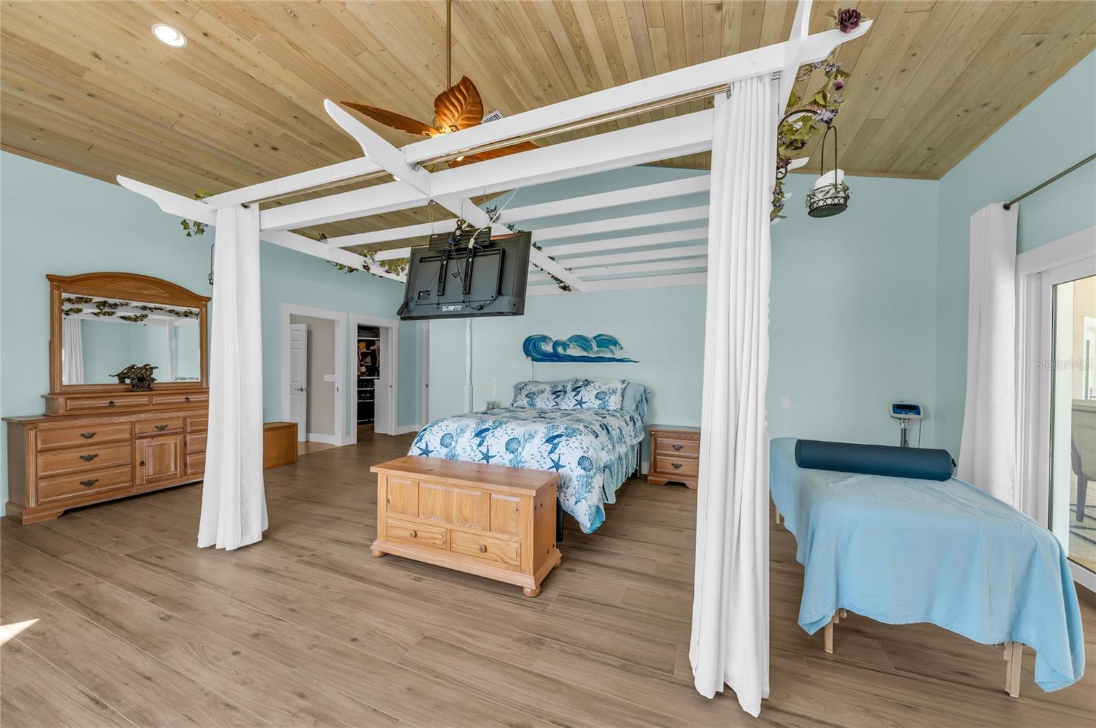 ENGLEWOOD FARM ACRES - Residential