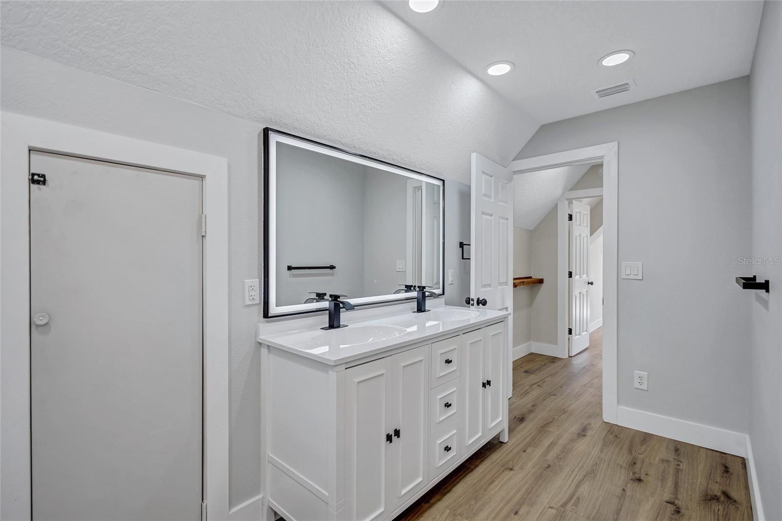 ALAFIA ESTATES UNIT A - Residential