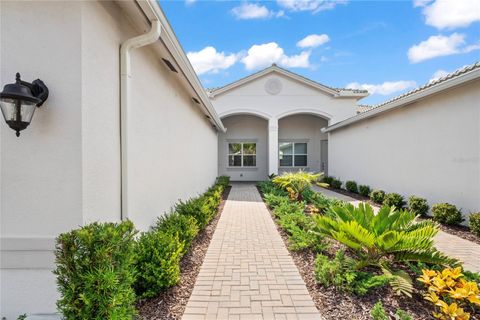 A home in WIMAUMA