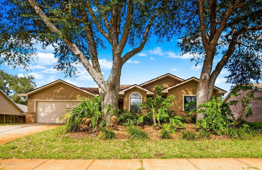 Desirable Tanglewood subdivision offering split plan 3 bedroom, 2 bath, 2 car garage home on a cul-de-sac. Peaceful, tranquil, and No Street Traffic!!! Open floor plan, breakfast bar, vaulted ceilings with French Doors to a 300 sqft screened porch and completely fenced in back yard. French Doors also open off of Master Suite onto screened porch. 2019 Samsung Stainless Steel kitchen appliances, freshly painted exterior, BRAND NEW vinyl plank flooring, keypad garage entry; updated light fixtures, fans in all rooms; R-30 attic insulation; 2018 Remodeled guest bath, NEW sprinkler well, NEW garage door motor. Close to major roads. Come see why Tanglewood is so desirable!! ;Water: City