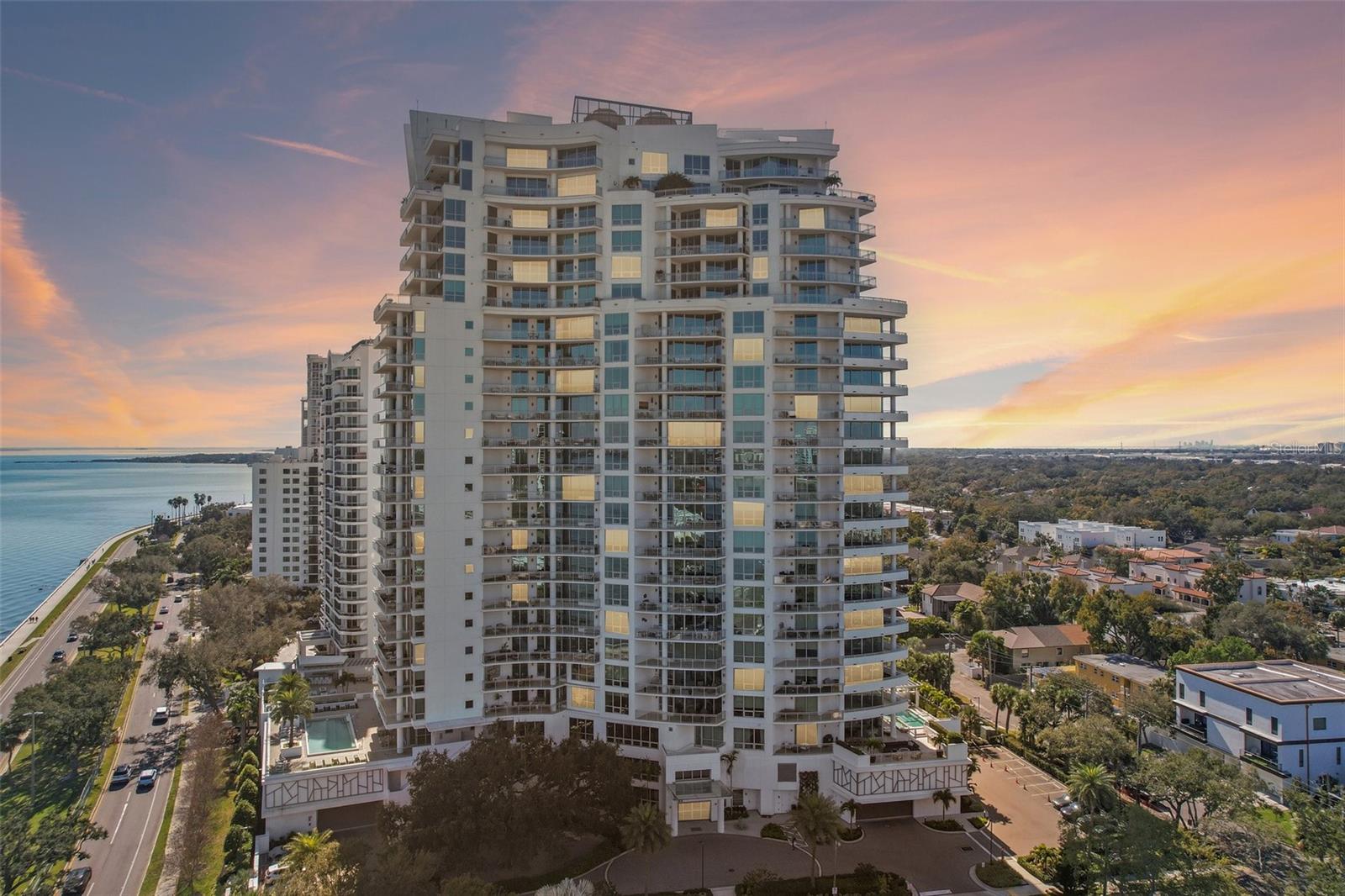 VIRAGE BAYSHORE - Residential