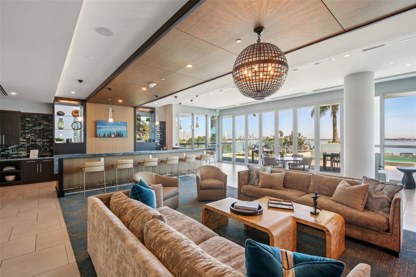 VIRAGE BAYSHORE - Residential