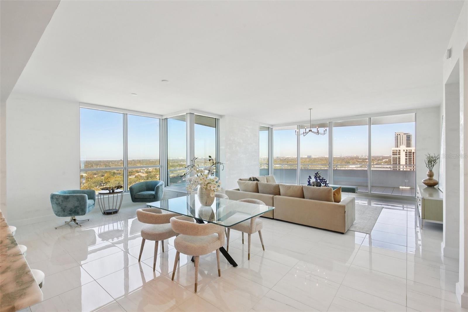 VIRAGE BAYSHORE - Residential