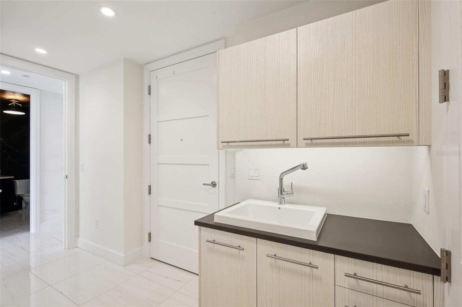 VIRAGE BAYSHORE - Residential