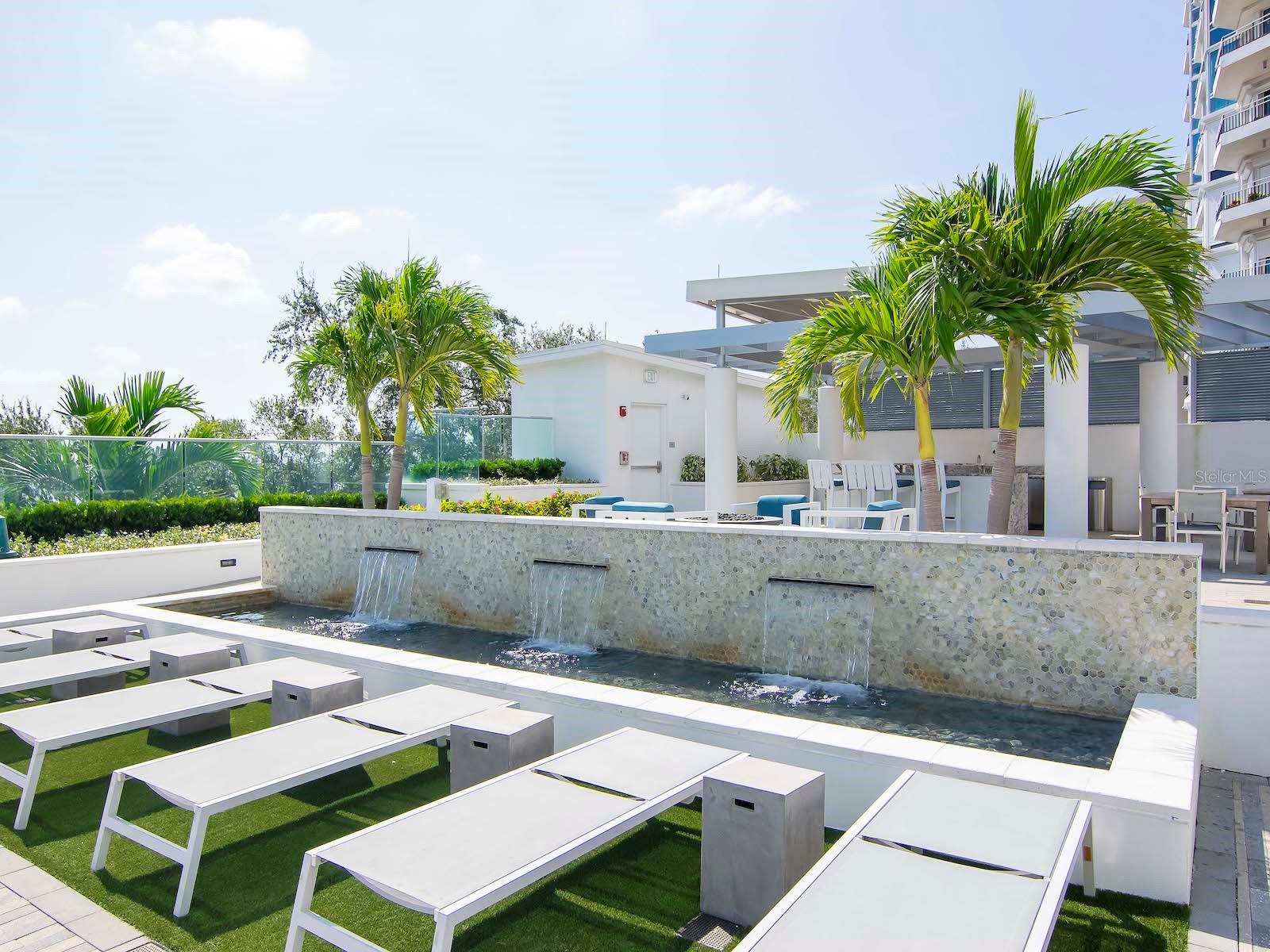 VIRAGE BAYSHORE - Residential