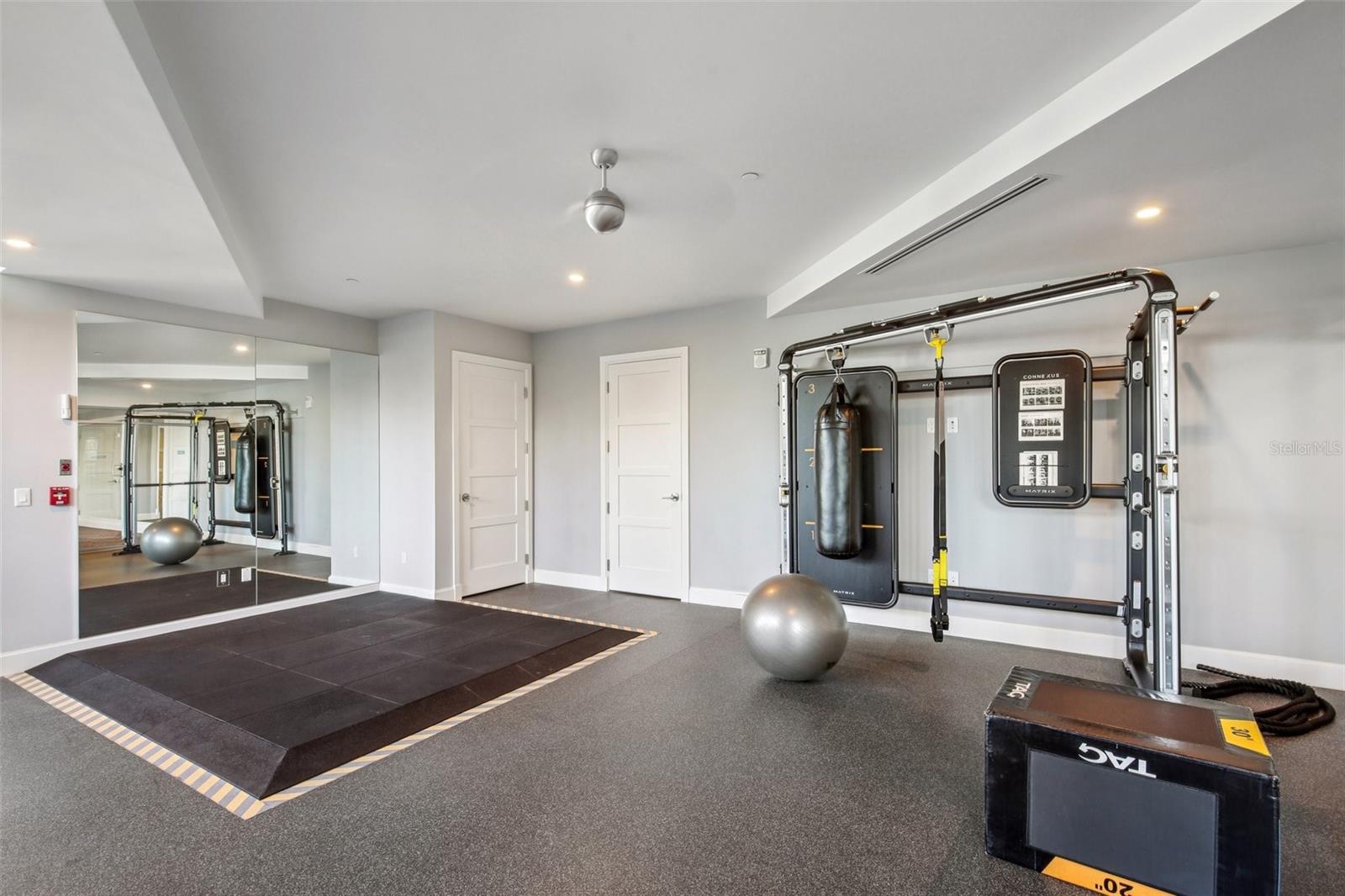 VIRAGE BAYSHORE - Residential