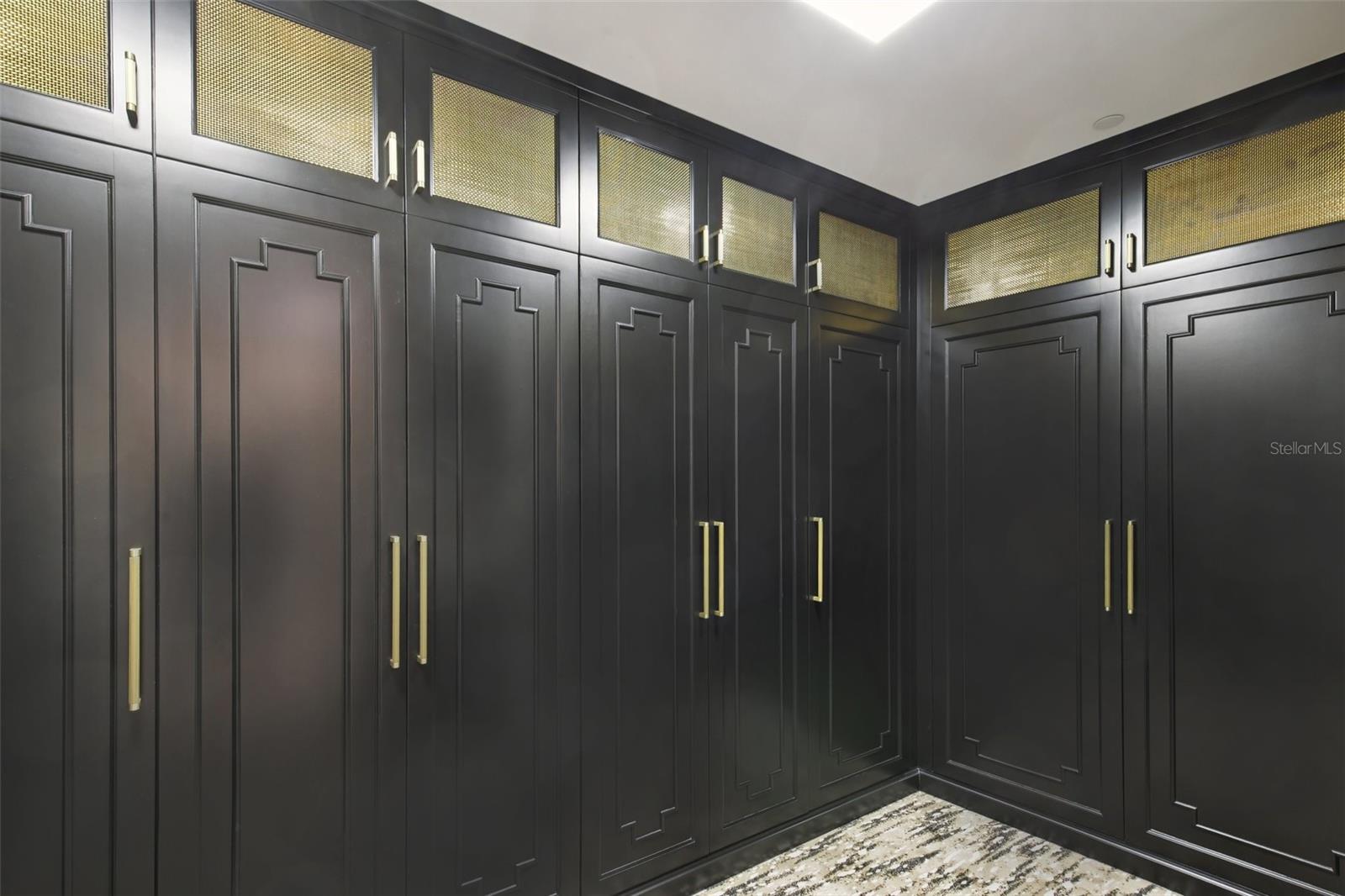 VIRAGE BAYSHORE - Residential