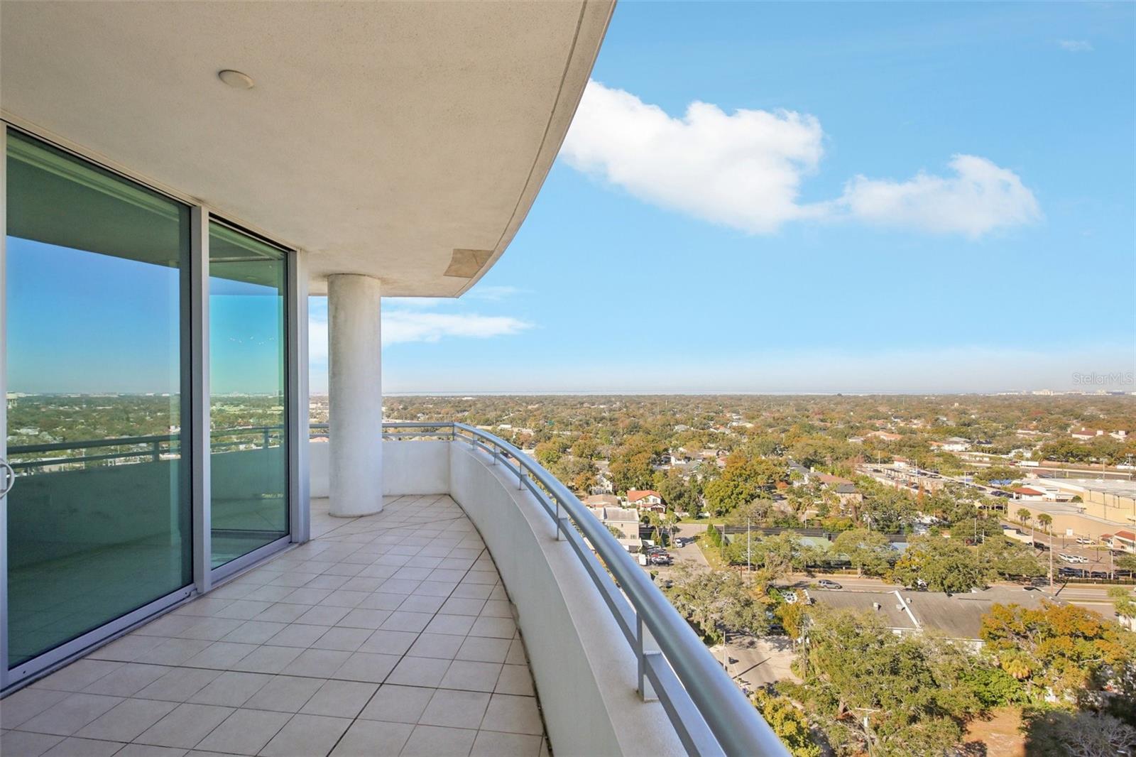 VIRAGE BAYSHORE - Residential