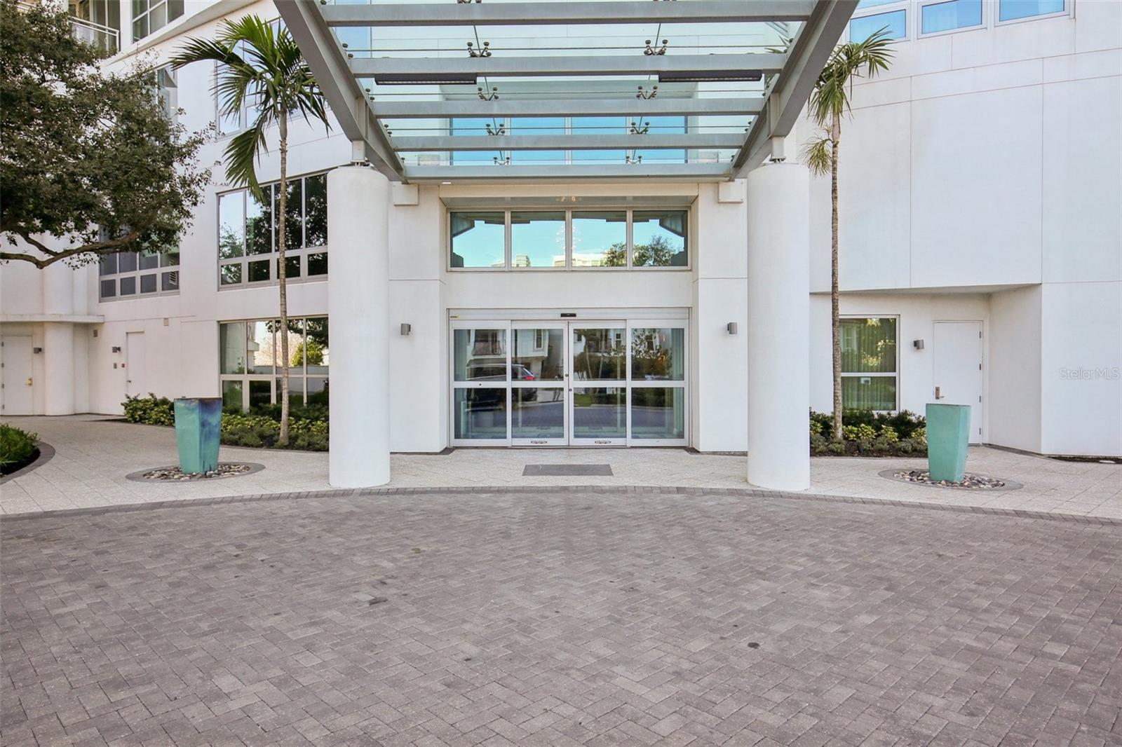 VIRAGE BAYSHORE - Residential