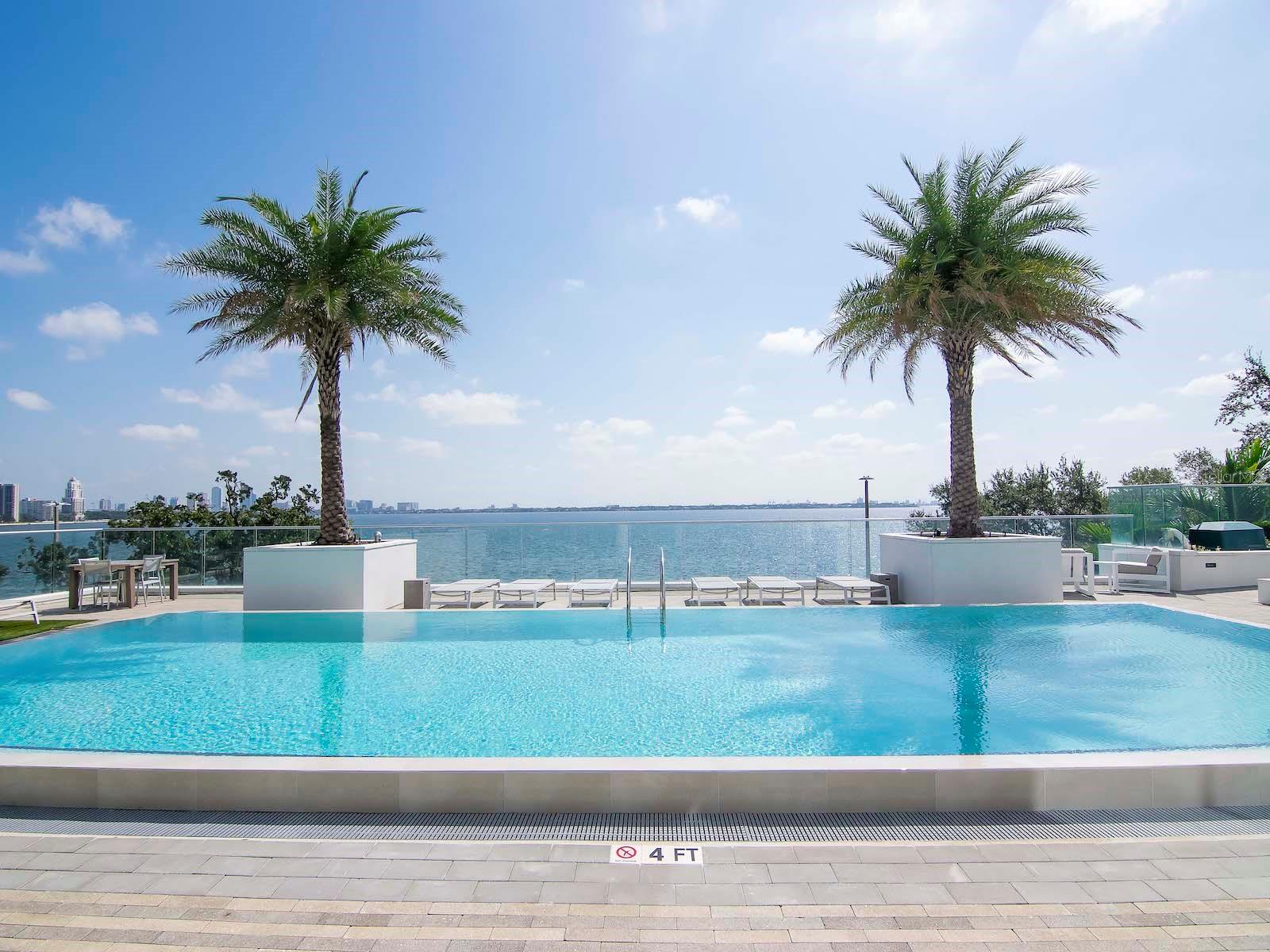 VIRAGE BAYSHORE - Residential