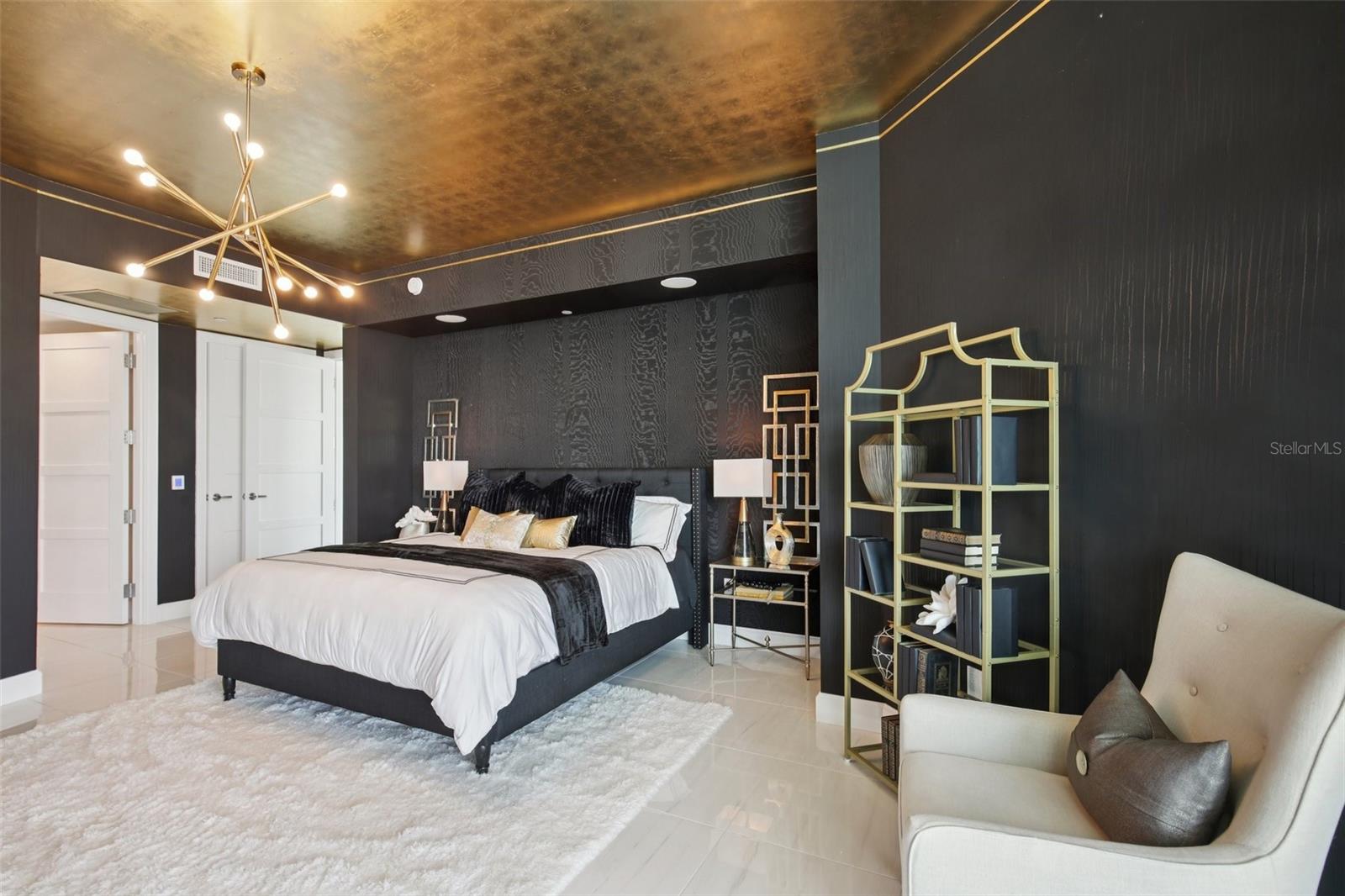 VIRAGE BAYSHORE - Residential