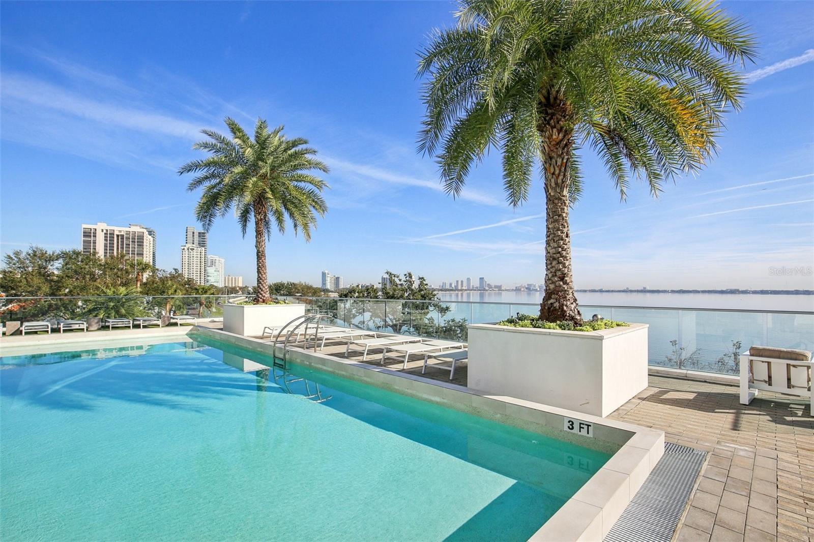 VIRAGE BAYSHORE - Residential