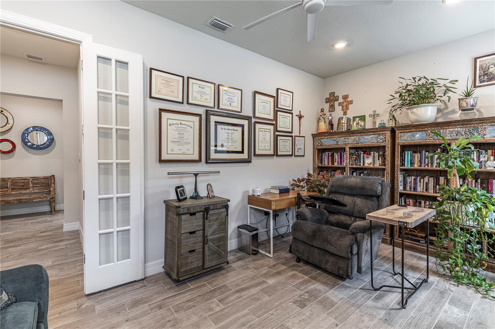 LAKE EMMA SOUND - Residential