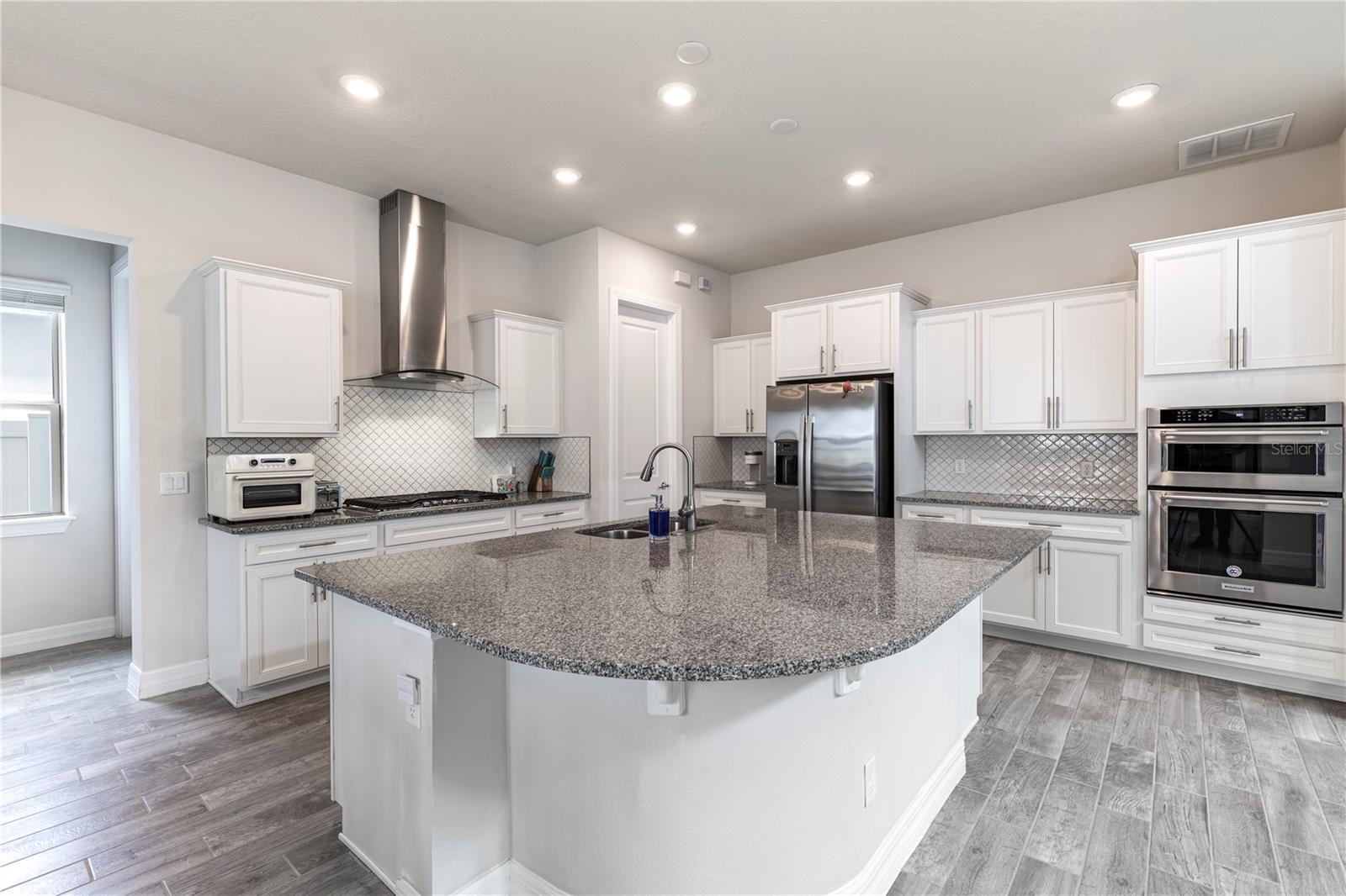 LAKE EMMA SOUND - Residential