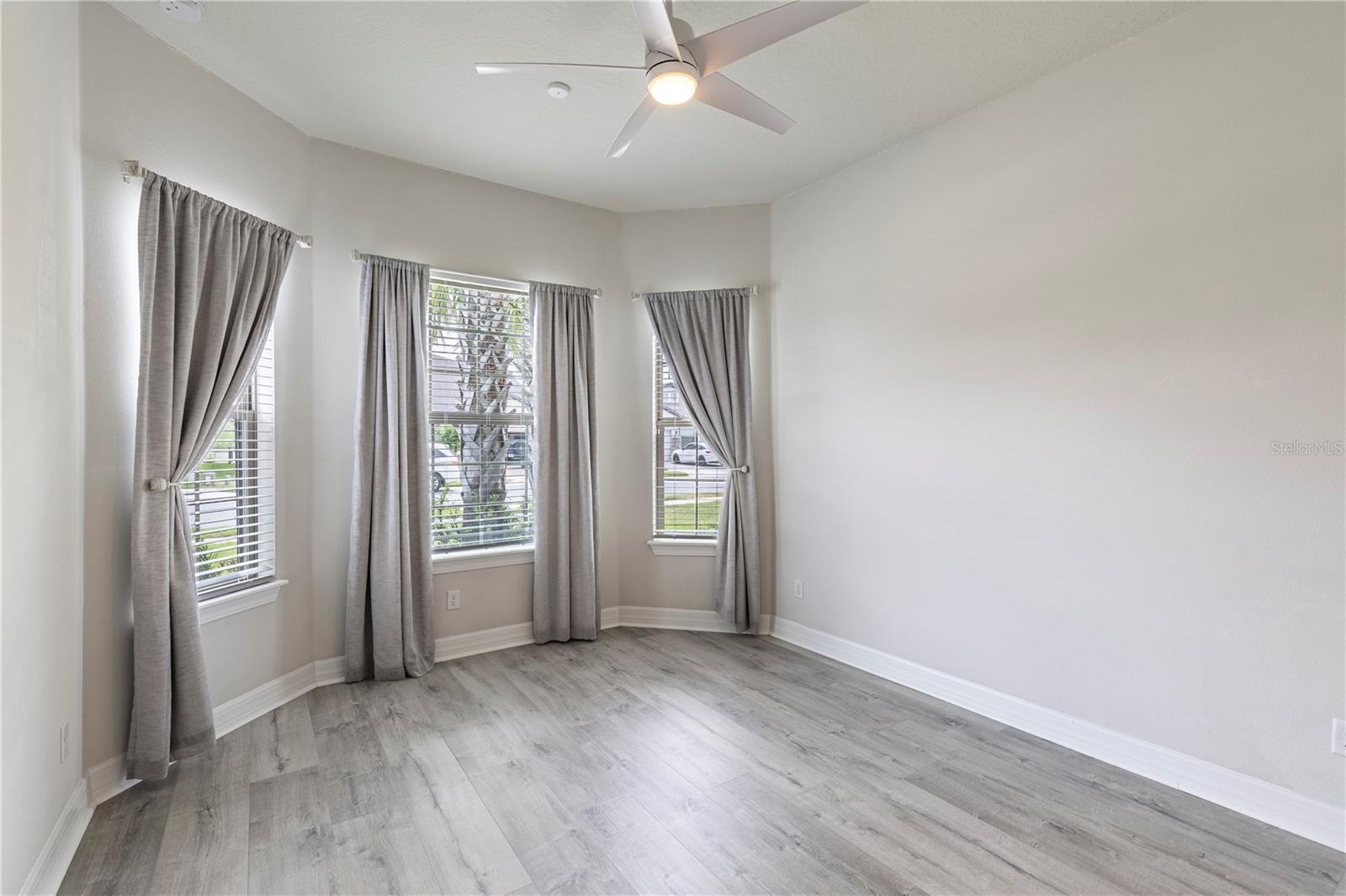 LAKE EMMA SOUND - Residential