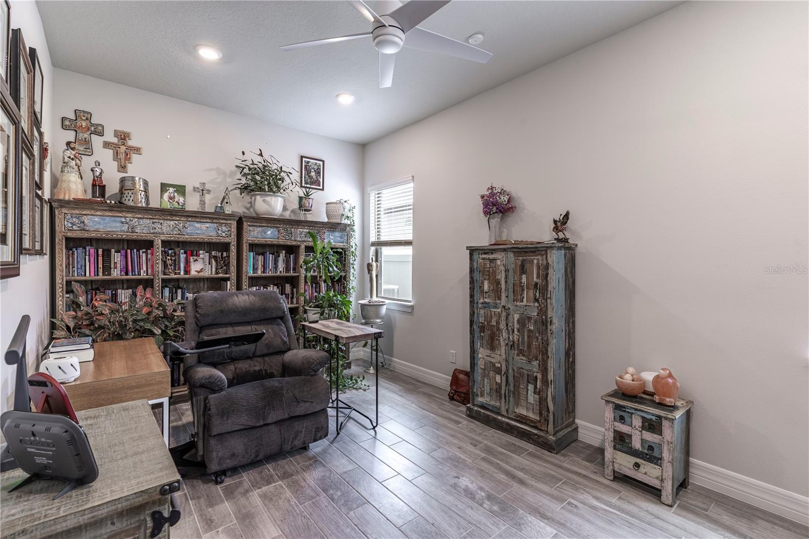 LAKE EMMA SOUND - Residential