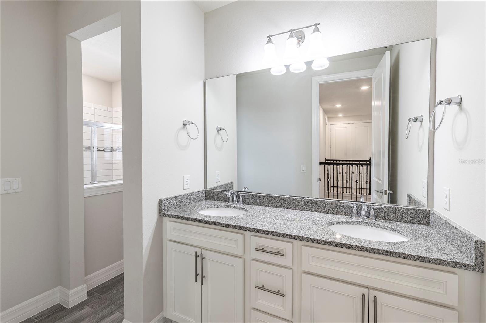 LAKE EMMA SOUND - Residential