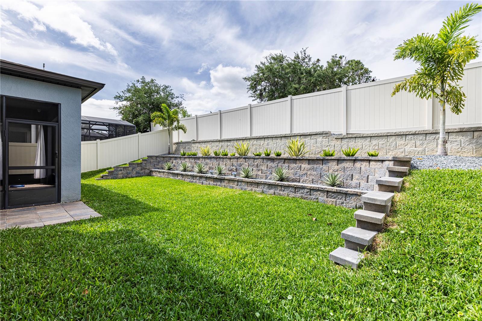 LAKE EMMA SOUND - Residential