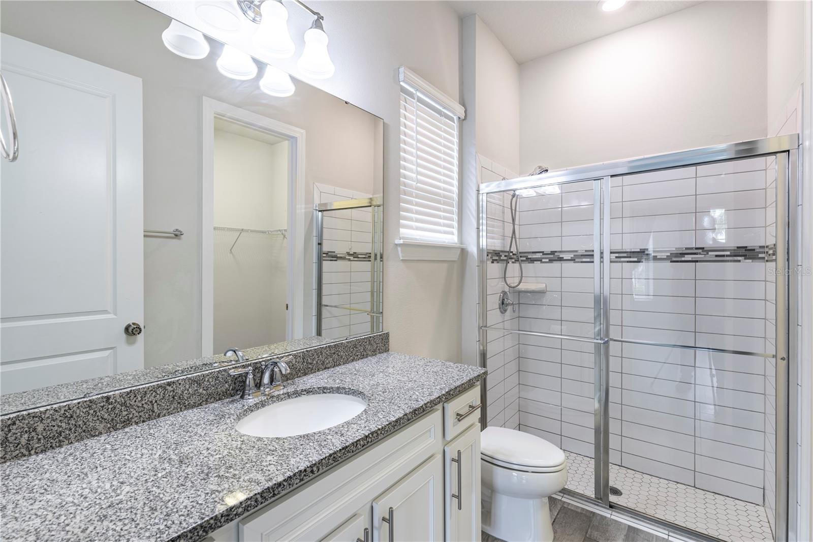 LAKE EMMA SOUND - Residential