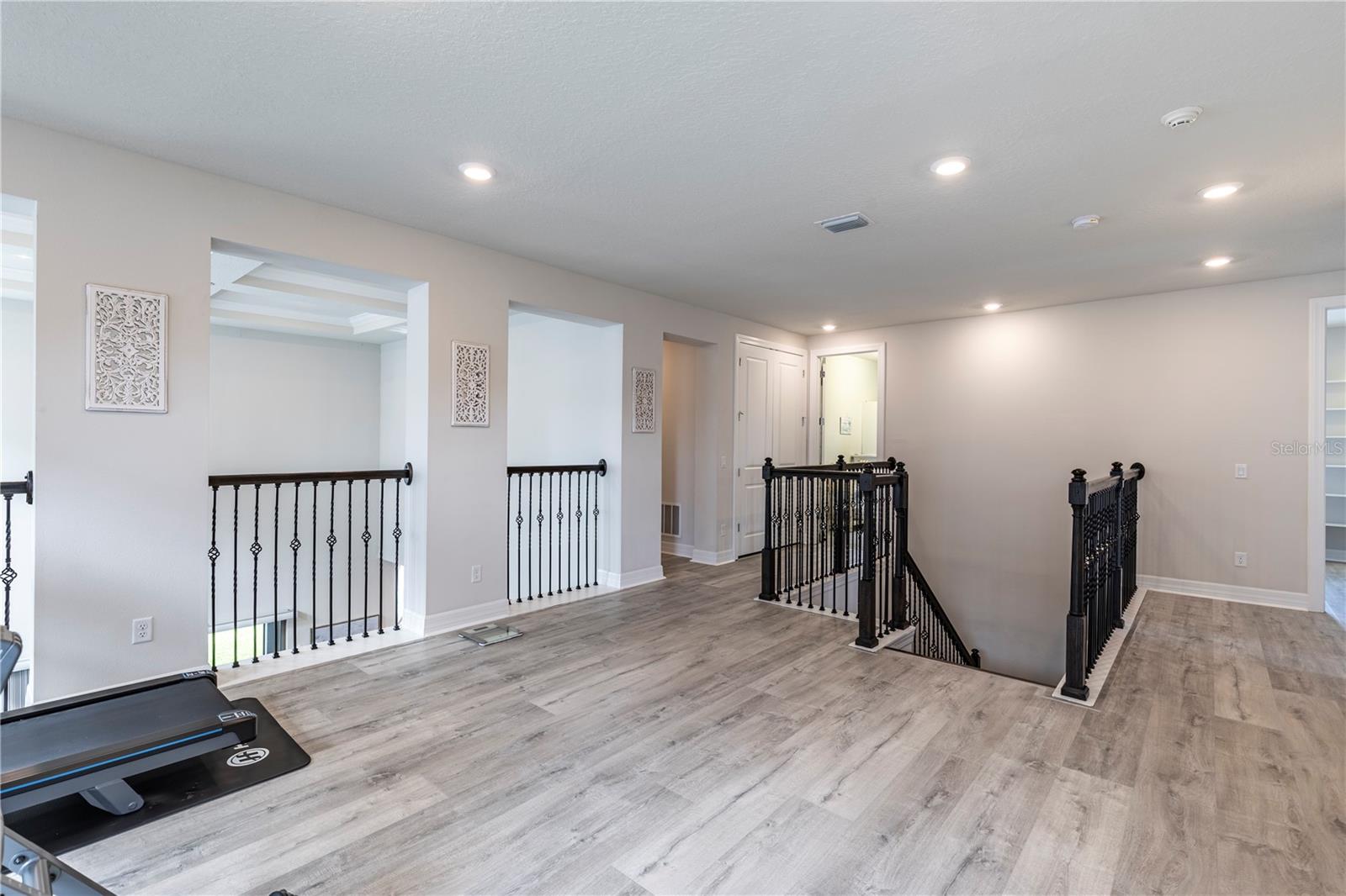 LAKE EMMA SOUND - Residential