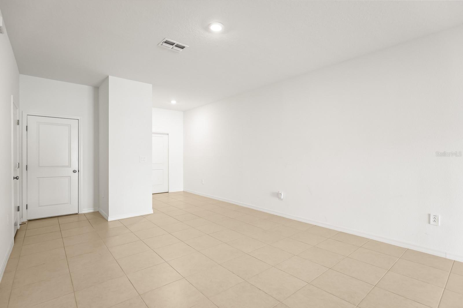 SOUTH SHORE POINTE - Residential Lease