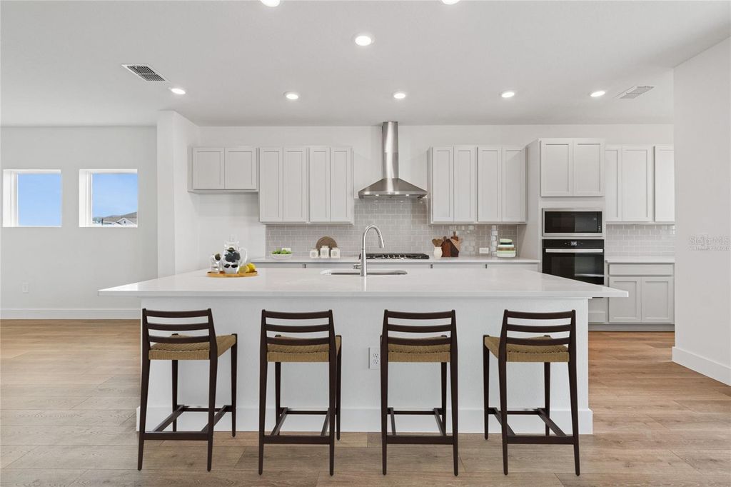 Photo of 12811 Salty Dog Crossing, Palmetto, FL 34221 (MLS # TB8445430)