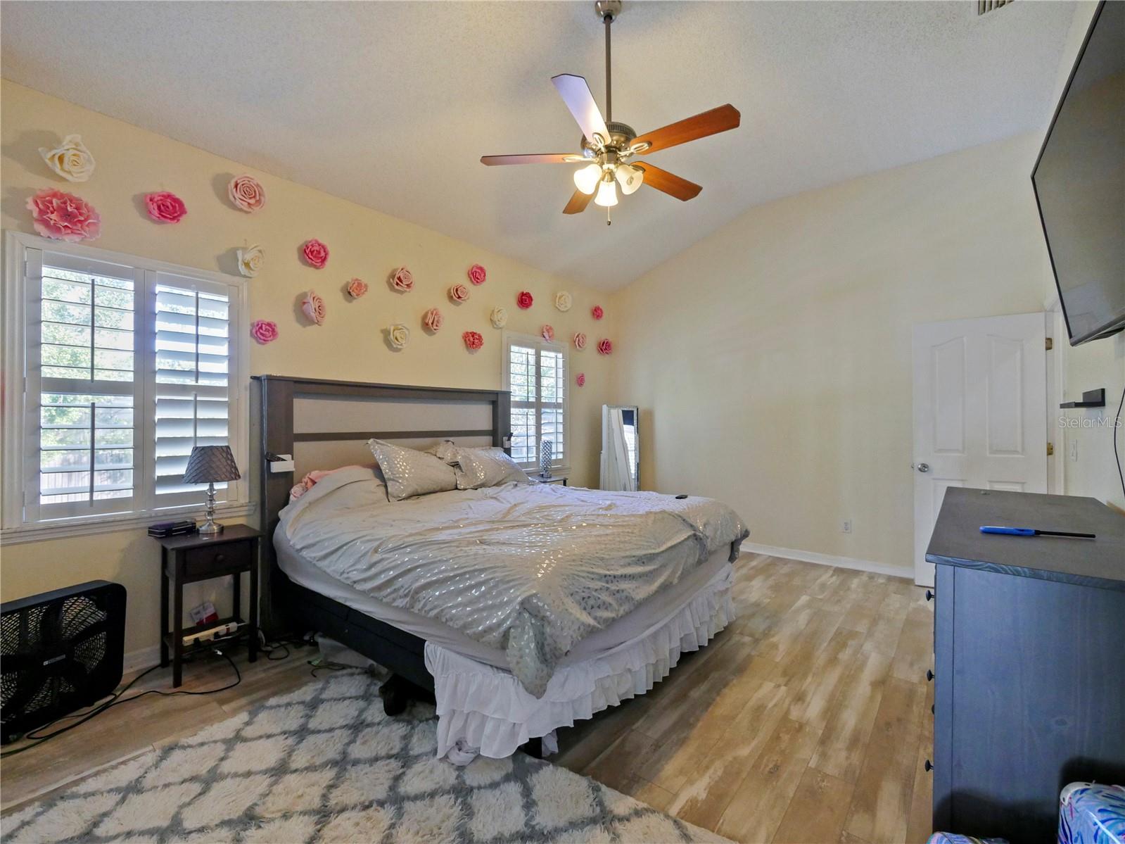 LAKE MARY WOODS - Residential