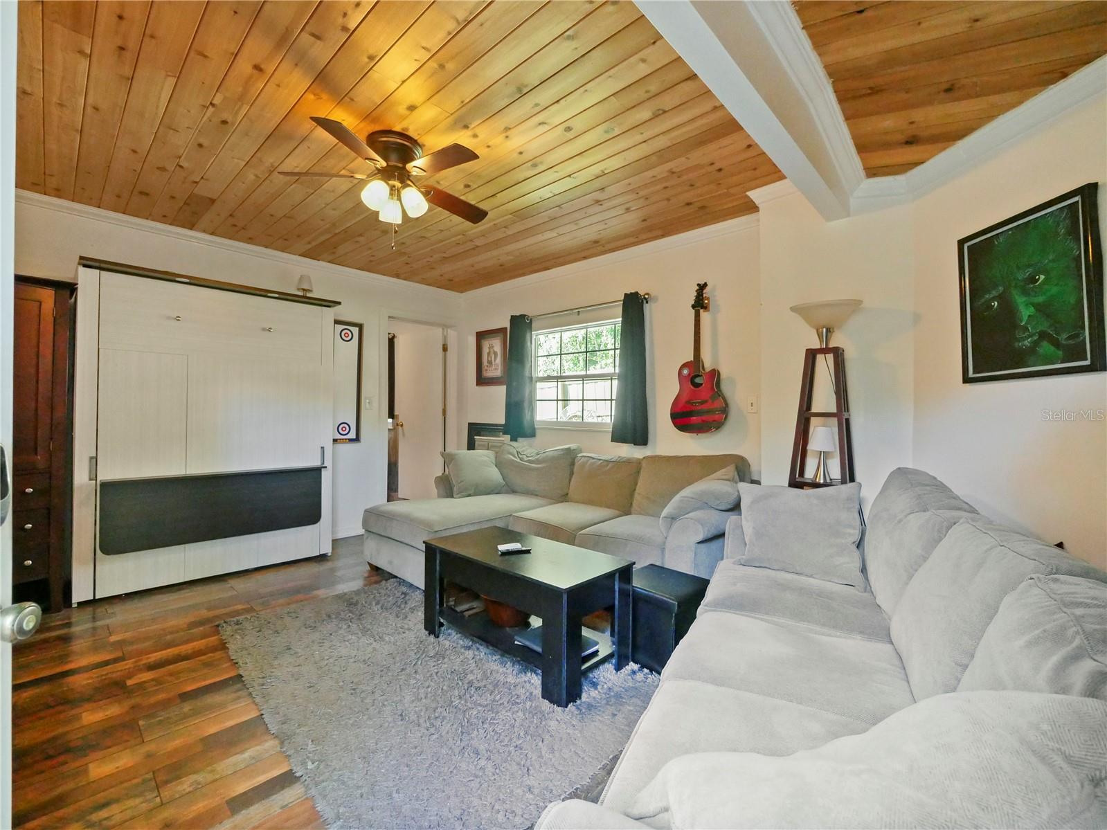 LAKE MARY WOODS - Residential