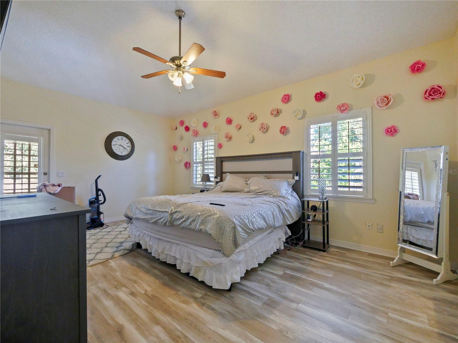 LAKE MARY WOODS - Residential