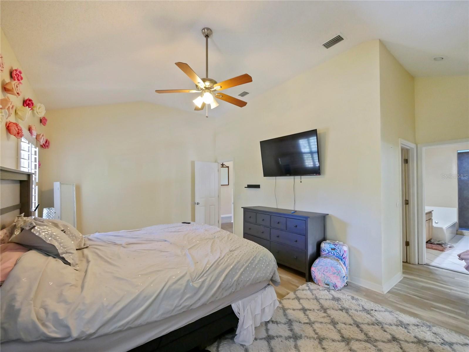 LAKE MARY WOODS - Residential