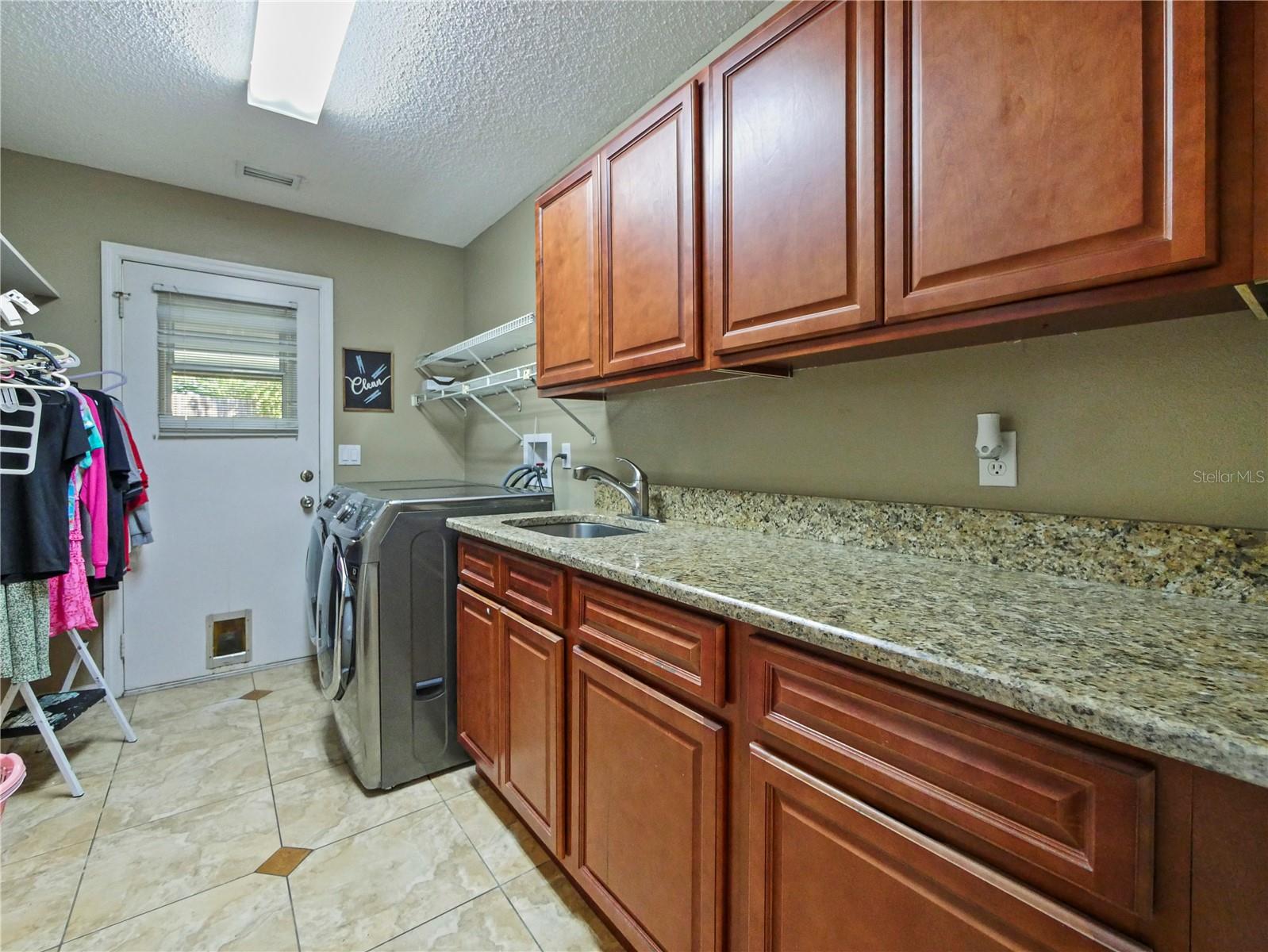 LAKE MARY WOODS - Residential