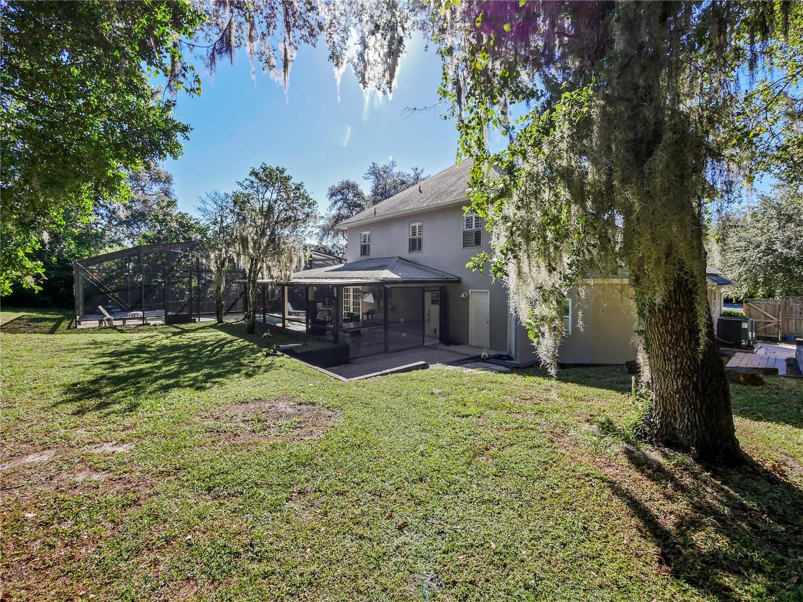 LAKE MARY WOODS - Residential