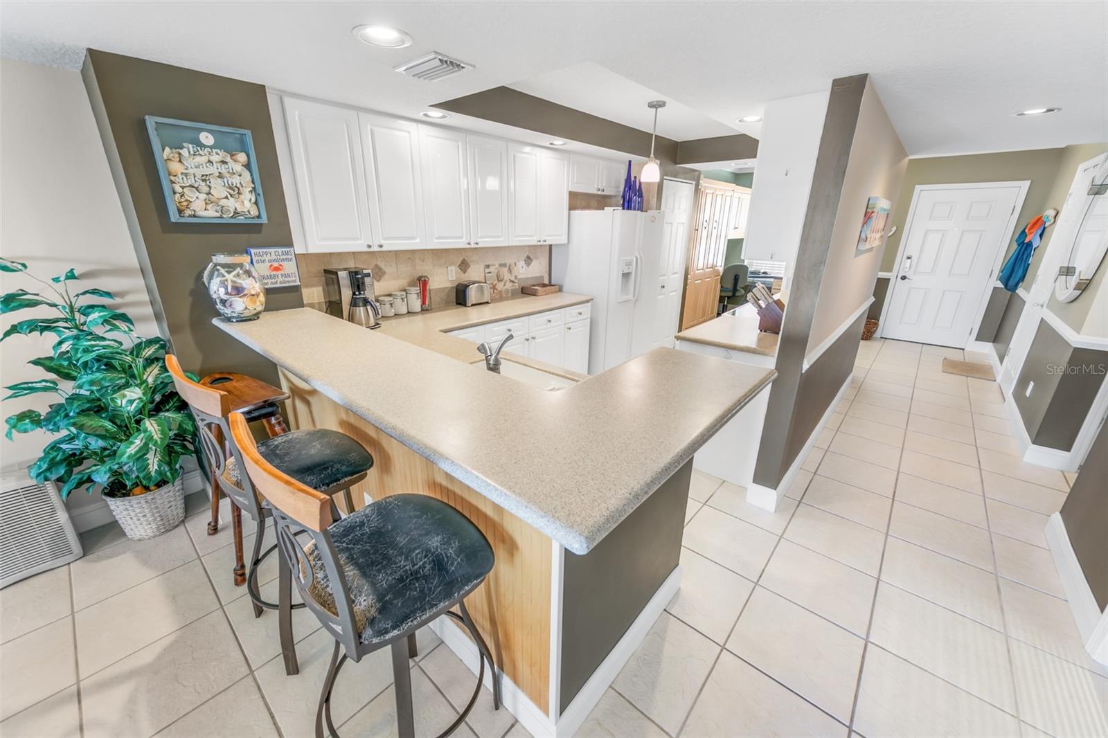 HARBOUR VILLAGE CONDO - Residential