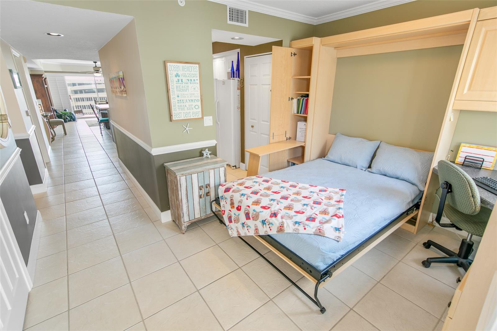 HARBOUR VILLAGE CONDO - Residential