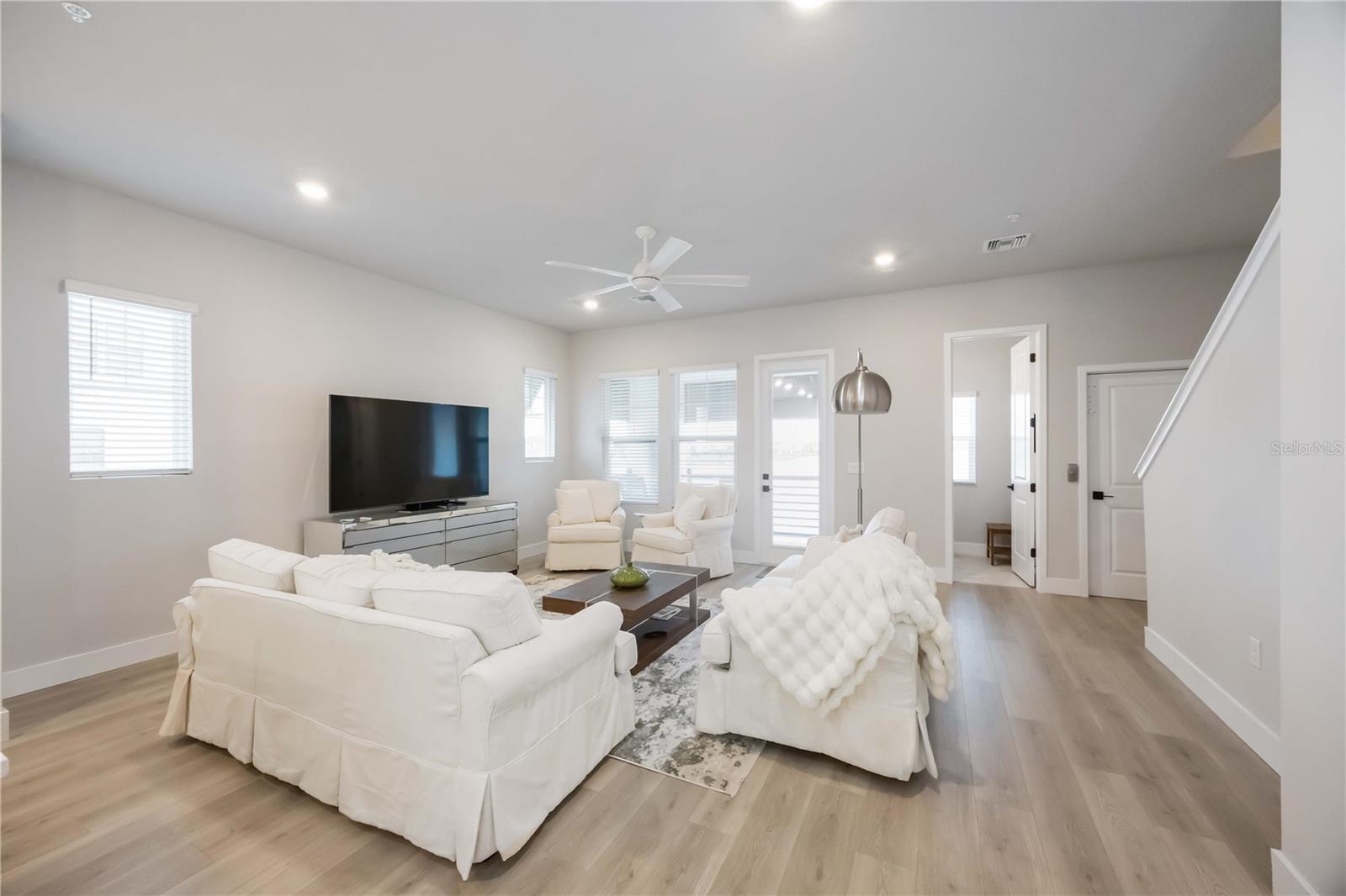 EMERALD LNDG/WATERSIDE - Residential