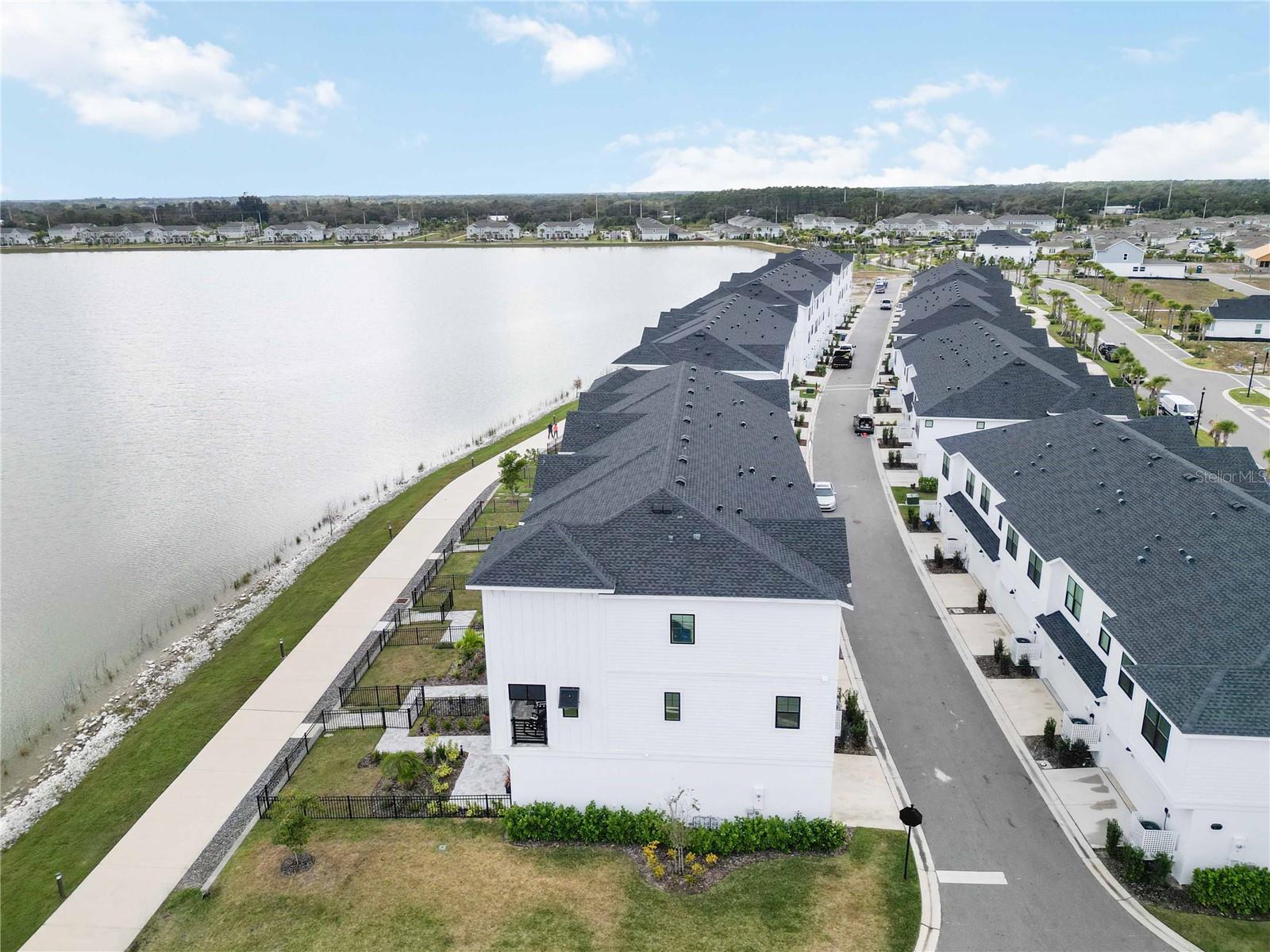 EMERALD LNDG/WATERSIDE - Residential