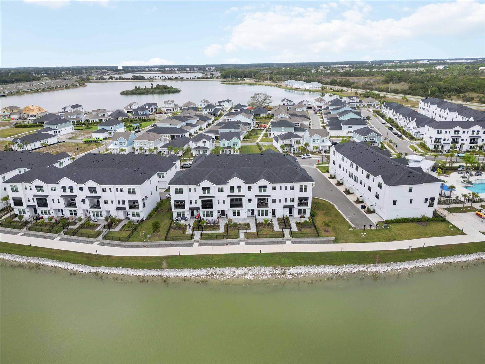 EMERALD LNDG/WATERSIDE - Residential