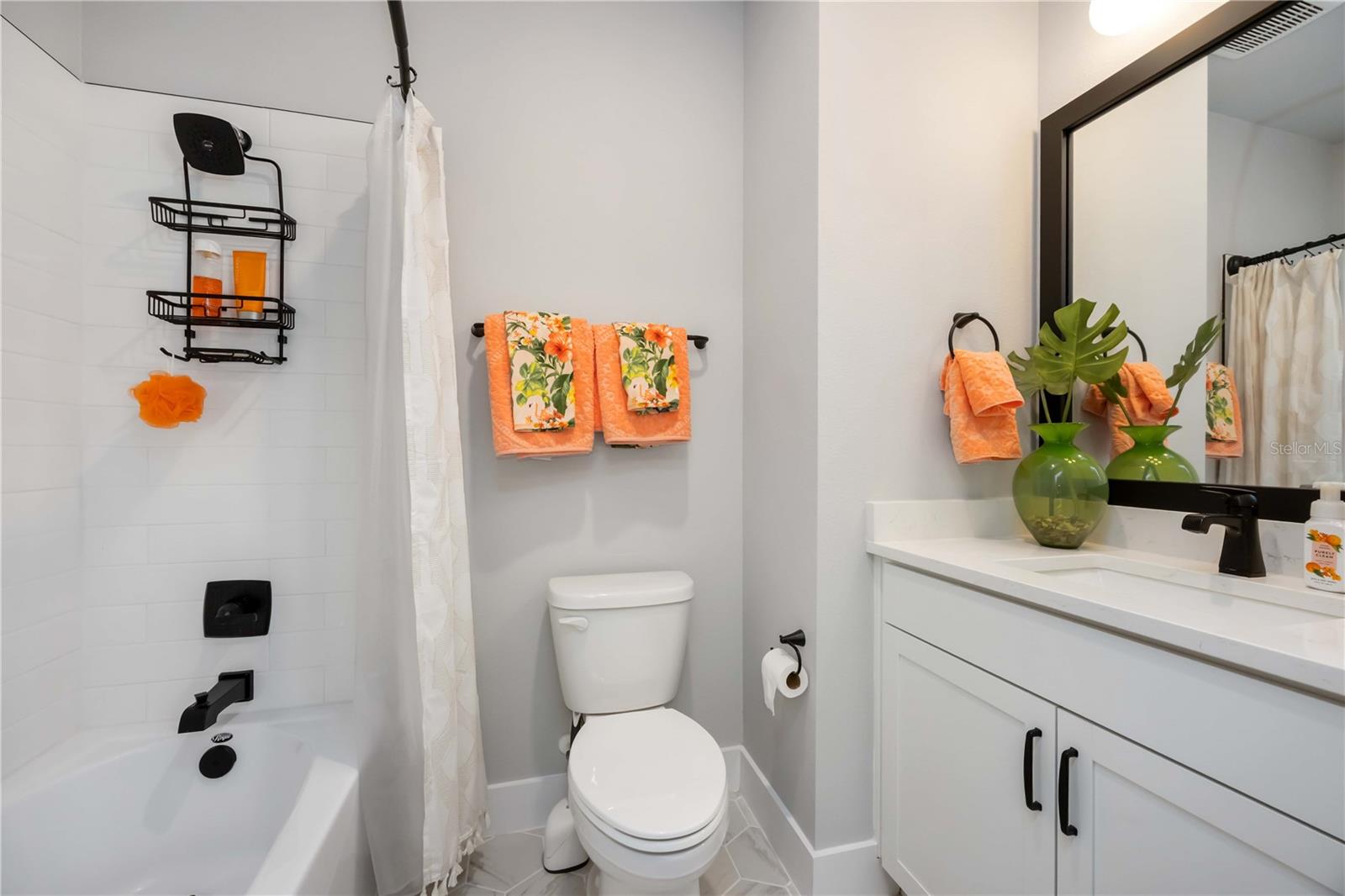 EMERALD LNDG/WATERSIDE - Residential