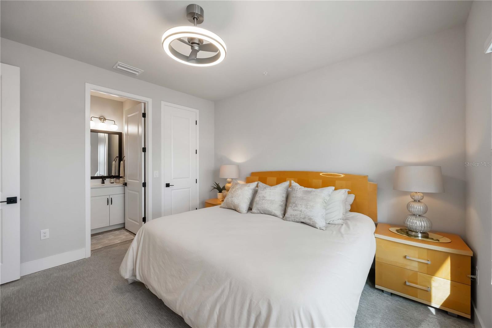 EMERALD LNDG/WATERSIDE - Residential