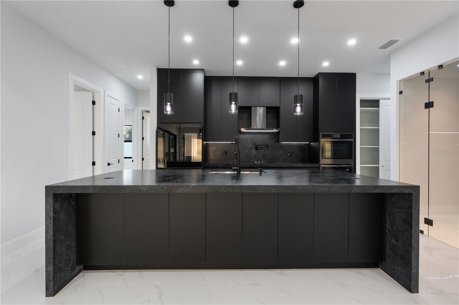 ROYAL HIGHLANDS - Residential
