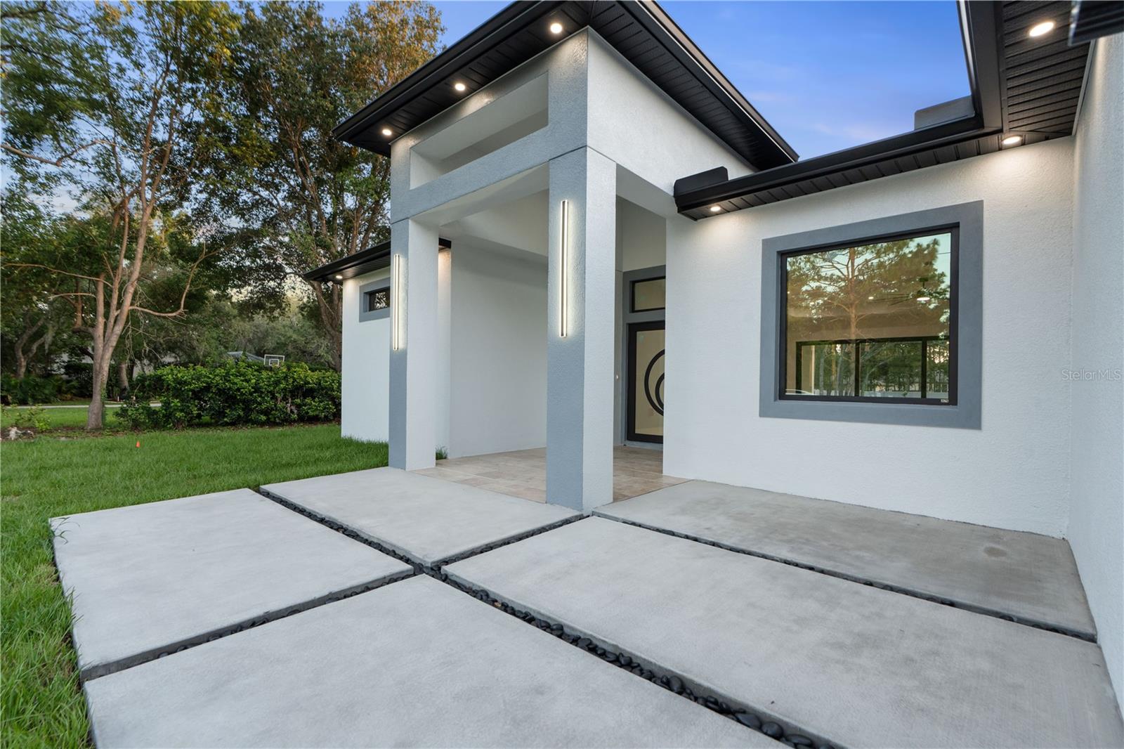 ROYAL HIGHLANDS - Residential