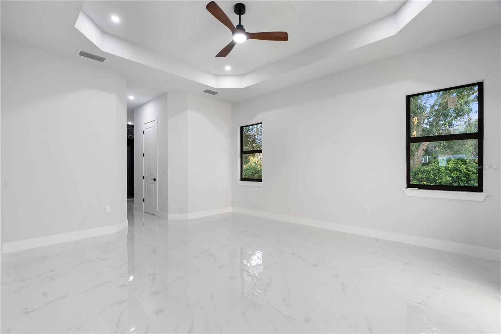 ROYAL HIGHLANDS - Residential