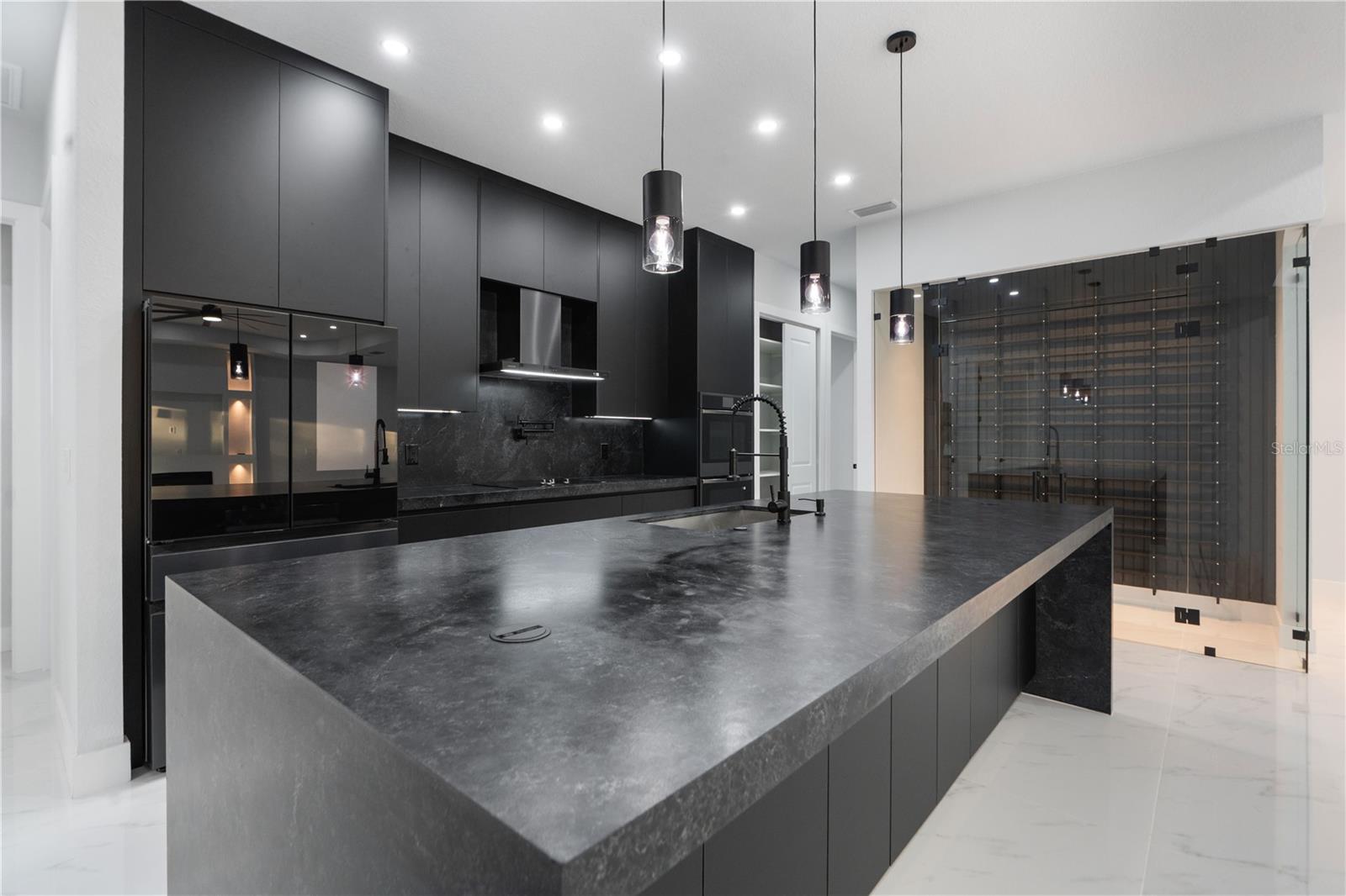 ROYAL HIGHLANDS - Residential