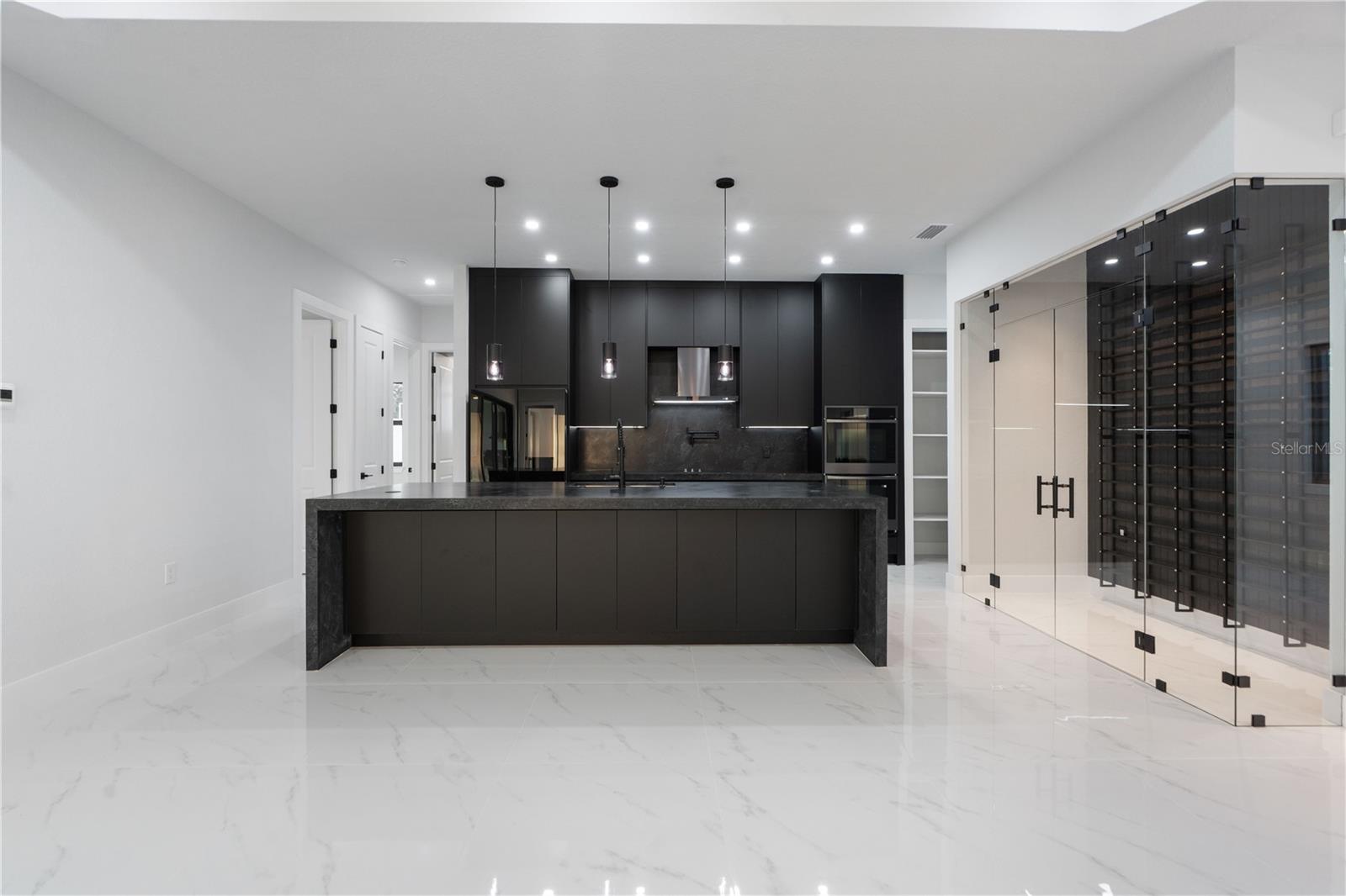 ROYAL HIGHLANDS - Residential