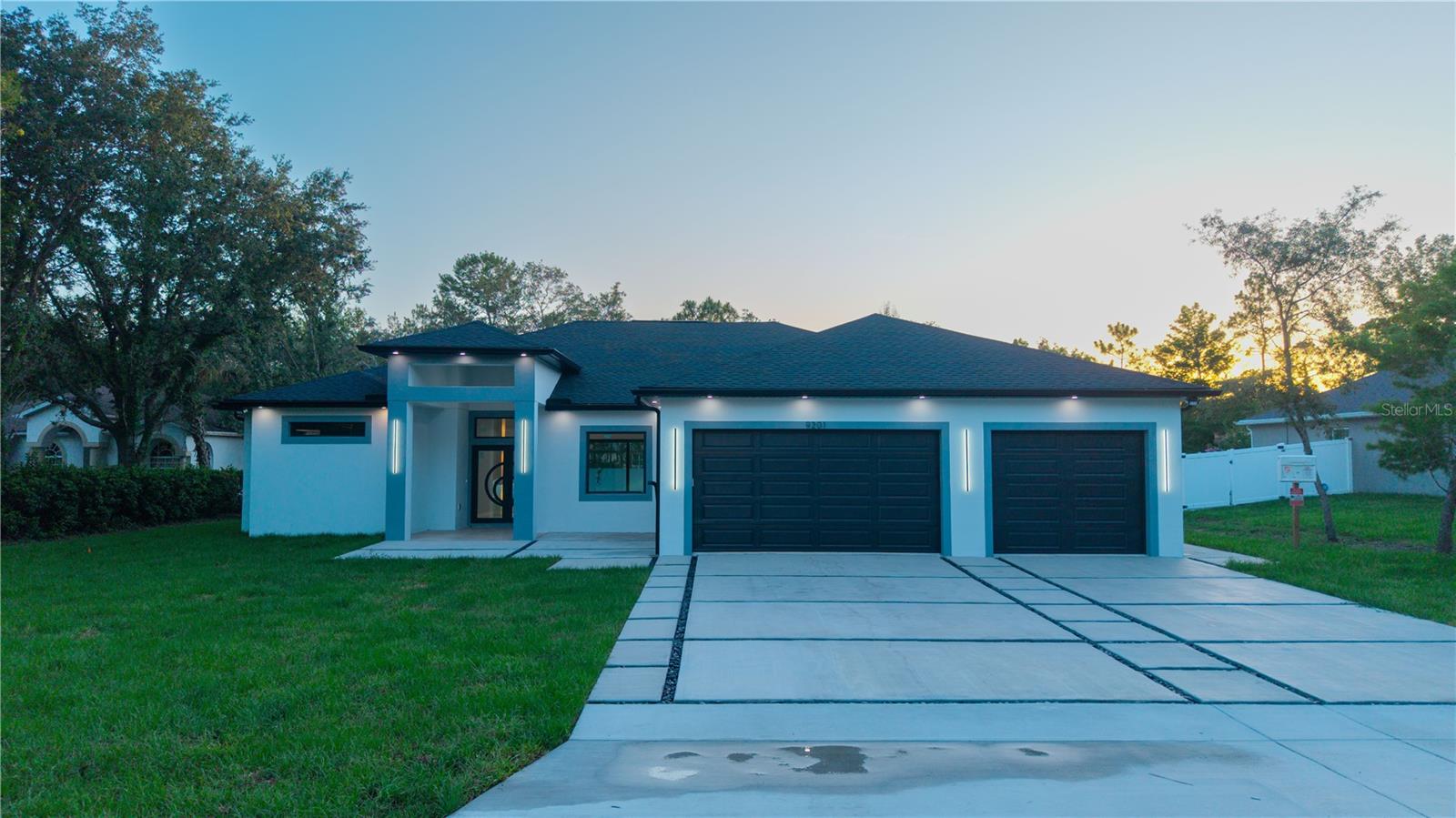 ROYAL HIGHLANDS - Residential